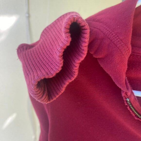 Women's Red Caslon Sweatshirt Size Medium - Picture 7 of 10